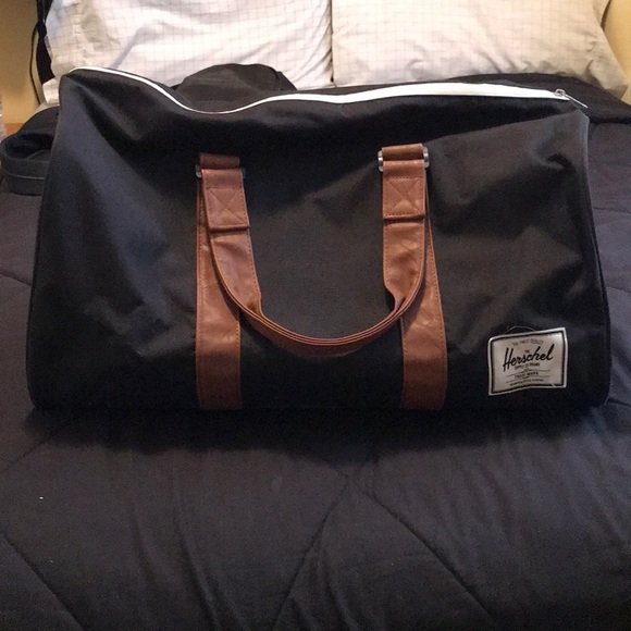 herschel novel duffle canada